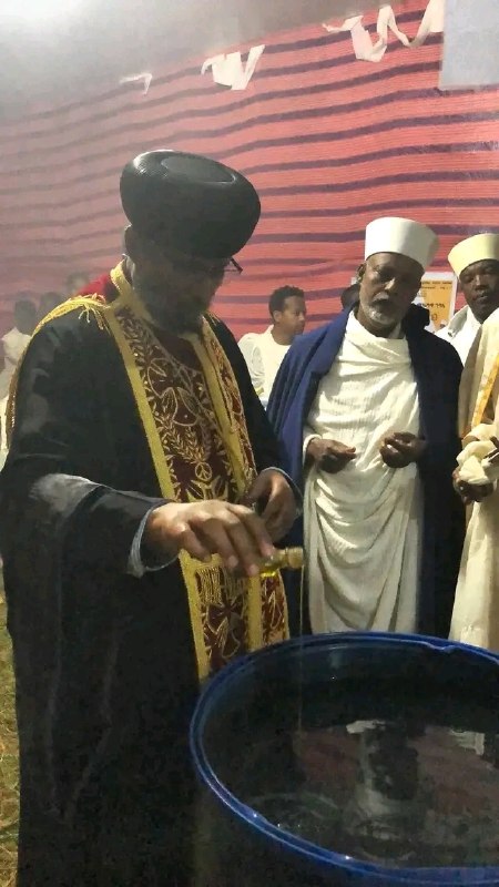 በይርጋጨፌ ፸፪ (72) አዳዲስ አማንያን  በብፁዕ አቡነ ገሪማ ተጠምቀው የሥላሴን ልጅነት አገኙ።
