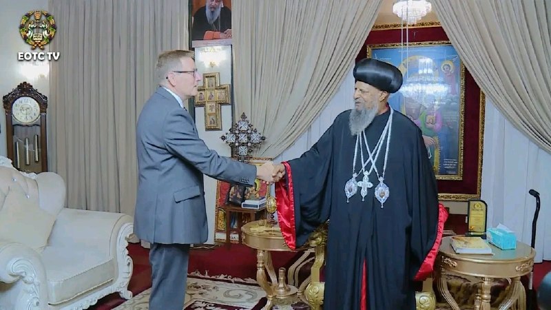 ብፁዕ ወቅዱስ ፓትርያርኩ በኢትዮጵያ የታላቋ ብሪታንያ አምባሳደር እና በአፍሪካ ኅብረት የቋሚ መልእክተኛ ክቡር ዳረን ዌልችን በጽሕፈት ቤታቸው ተቀብለው አነጋገሩ።